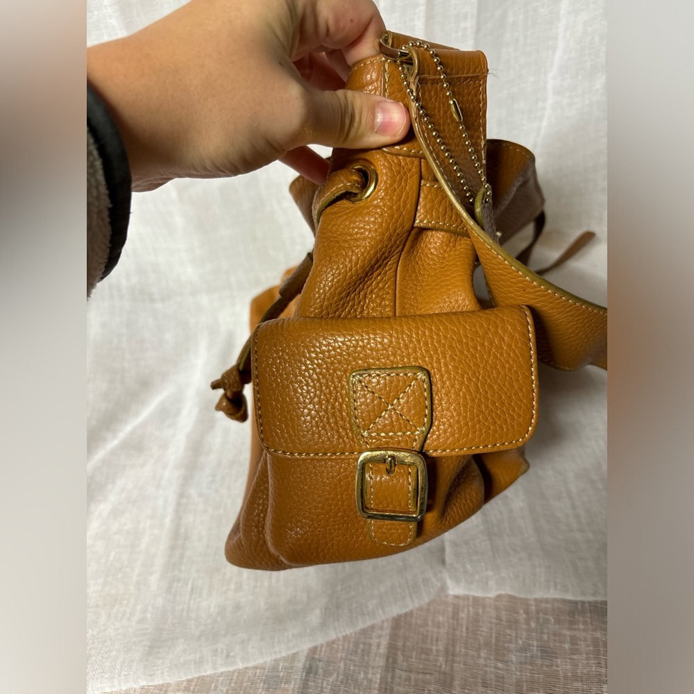 MAXX NY Tan/Camel pebbled faux leather shoulder bag multi-compartment adj. strap - Picture 8 of 10